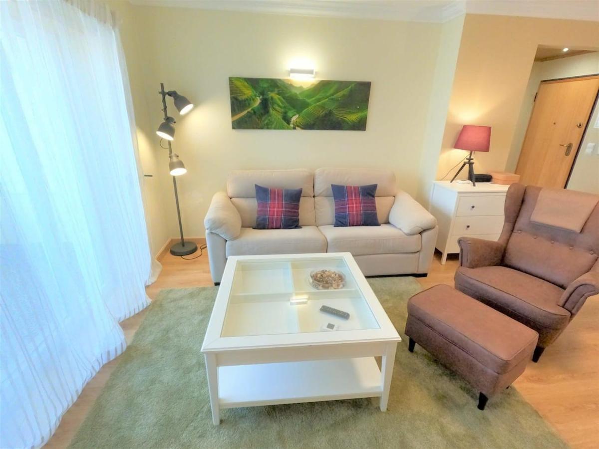 Carnaxide Modern T1 Apartment W Balcony In Carnaxide Oeiras Lisbon Dış mekan fotoğraf
