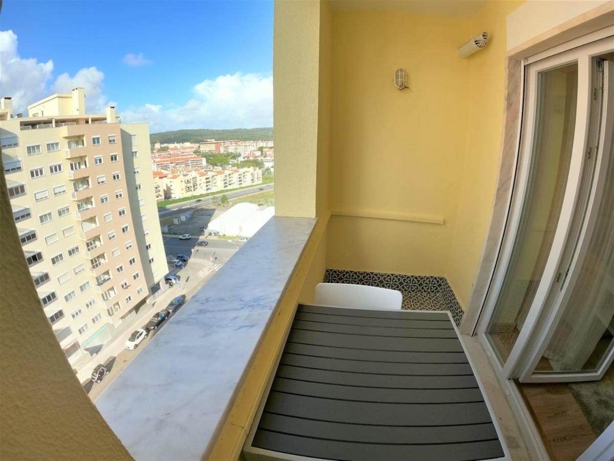 Carnaxide Modern T1 Apartment W Balcony In Carnaxide Oeiras Lisbon Dış mekan fotoğraf