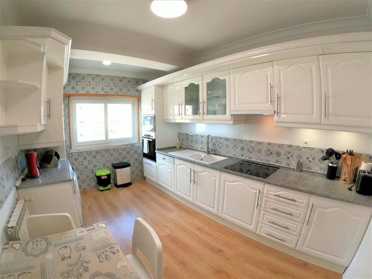 Carnaxide Modern T1 Apartment W Balcony In Carnaxide Oeiras Lisbon Dış mekan fotoğraf