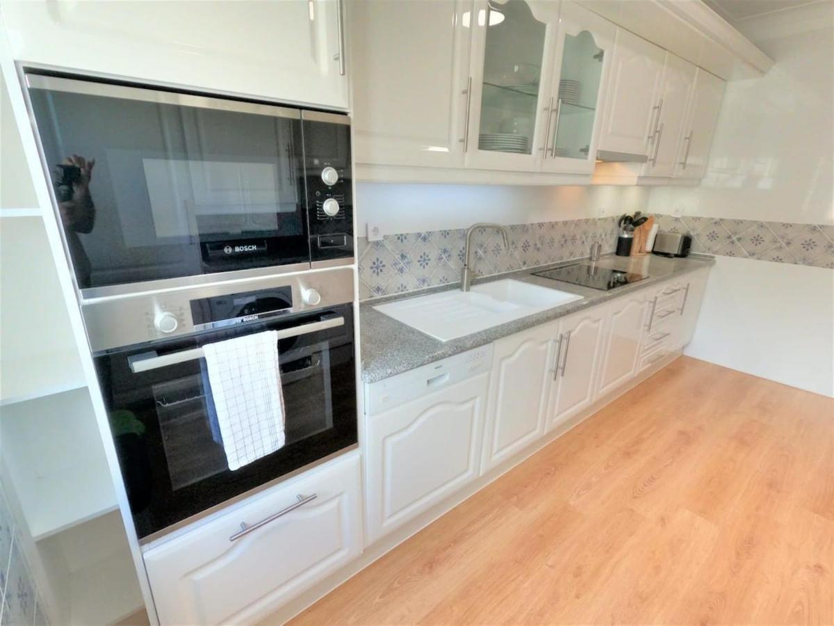 Carnaxide Modern T1 Apartment W Balcony In Carnaxide Oeiras Lisbon Dış mekan fotoğraf