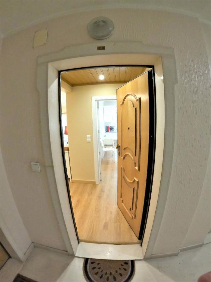 Carnaxide Modern T1 Apartment W Balcony In Carnaxide Oeiras Lisbon Dış mekan fotoğraf